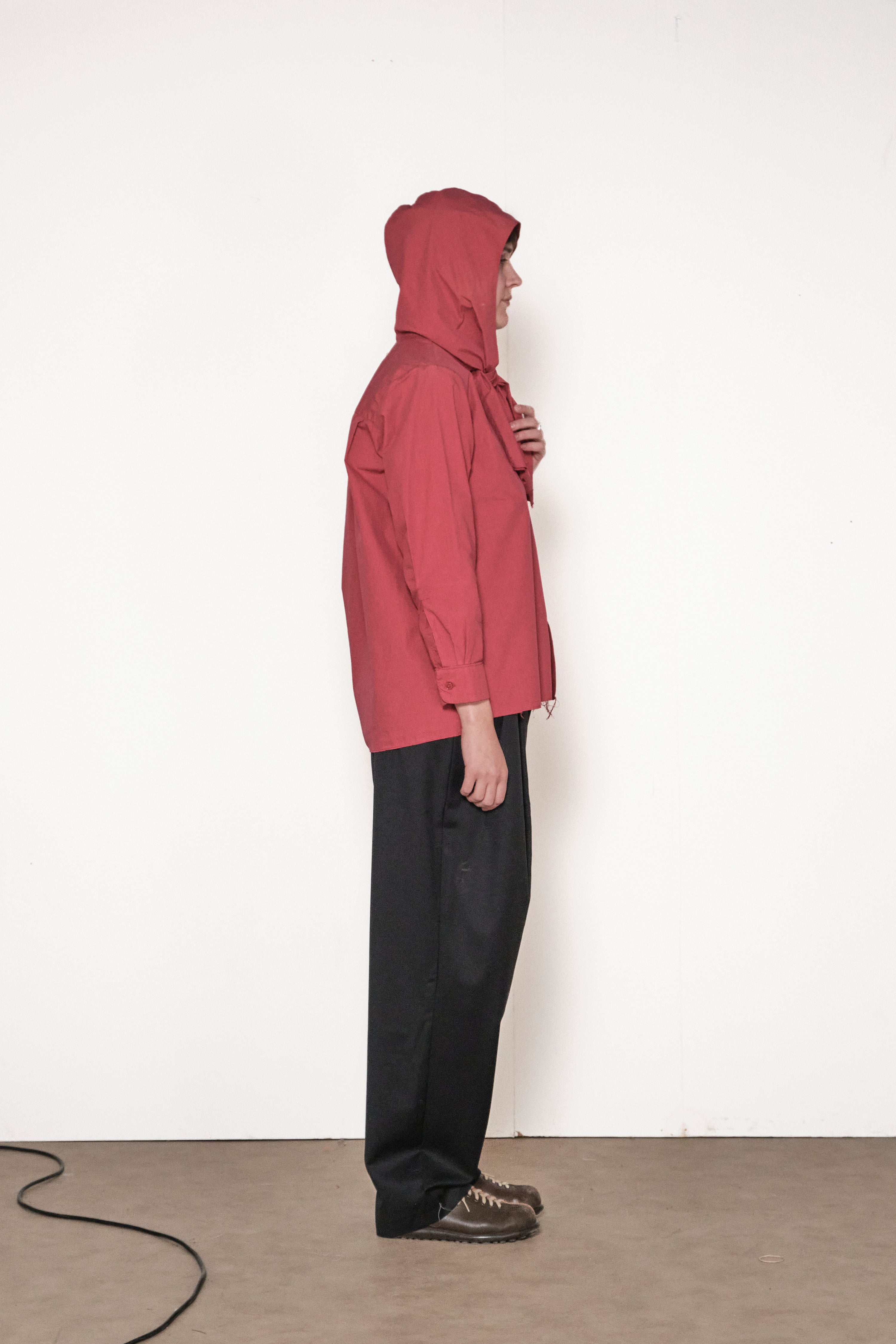 ONE OFF HOODED SHIRT red